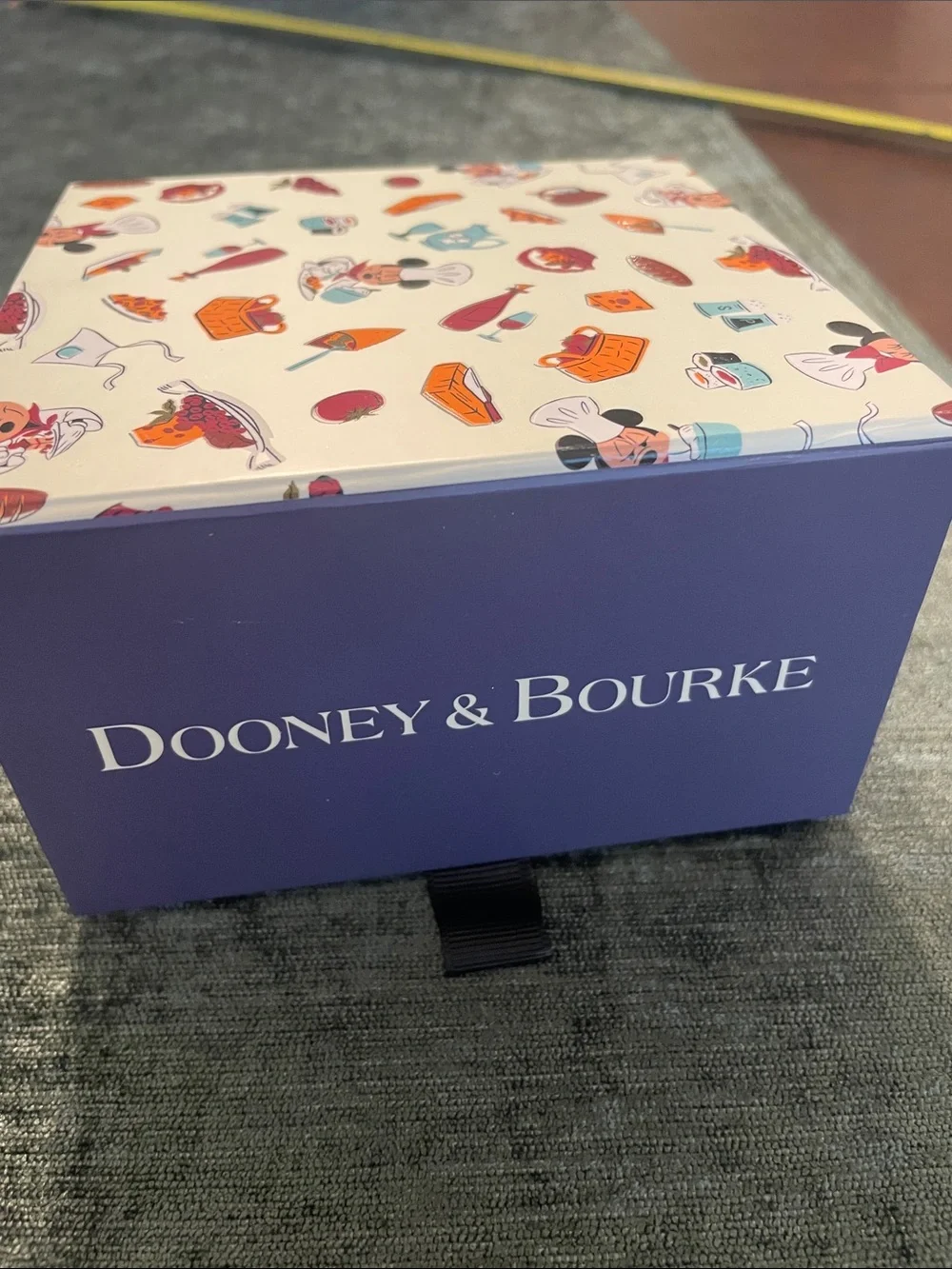 Dooney & Bourke 2020 Epcot Food & Wine Magic band.